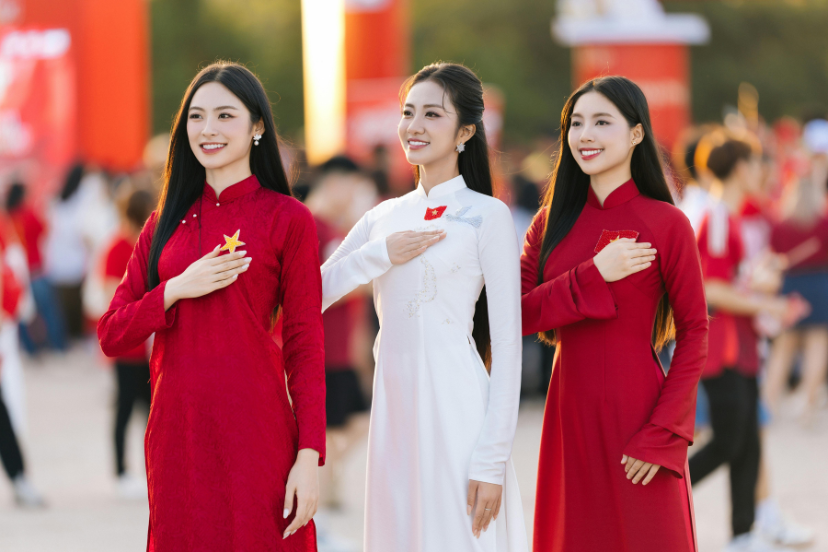 Vietnamese woman wearing Ao Dai in Hanoi Old Quarter